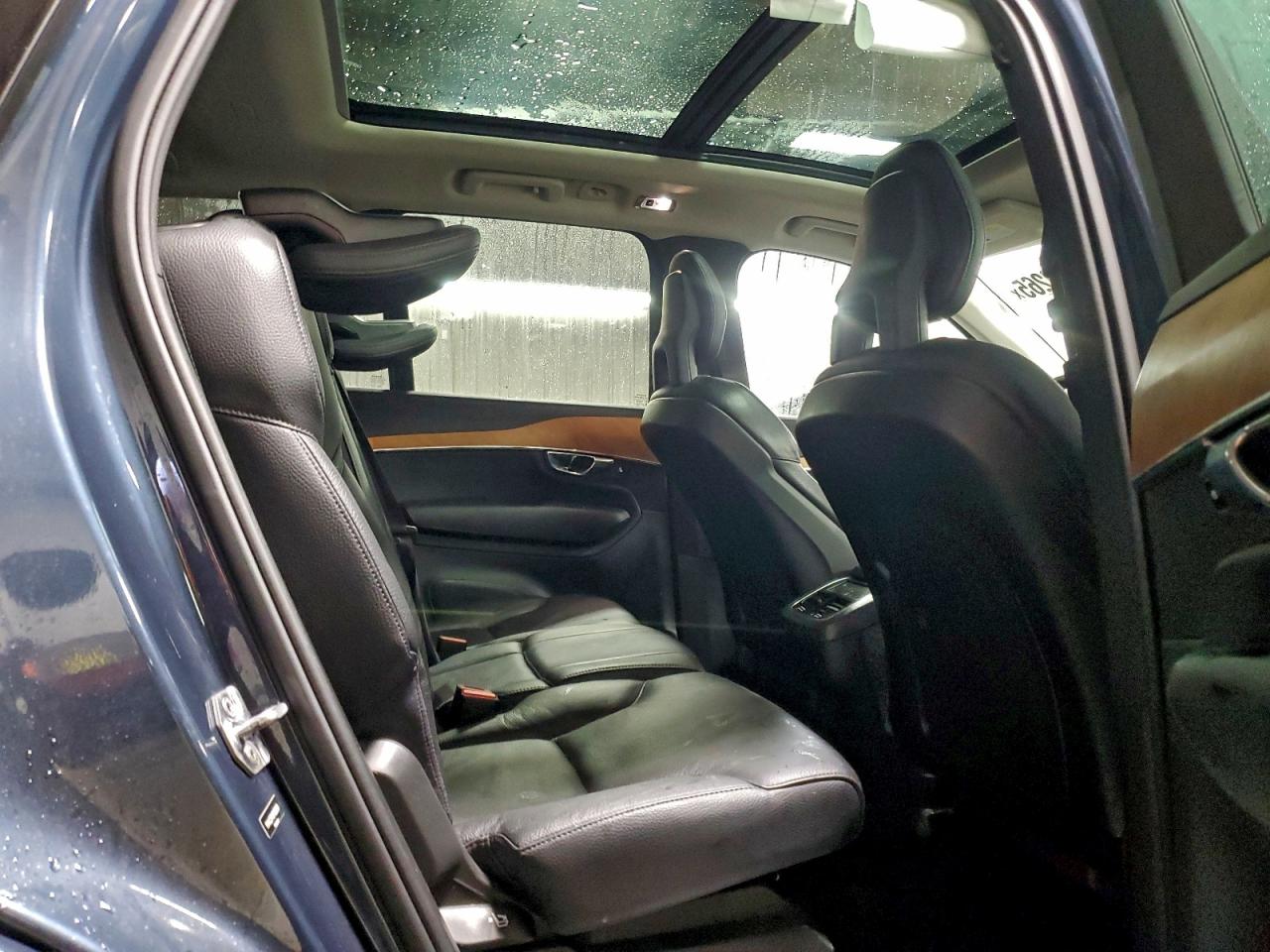 Volvo XC90 T6 Momentum Image 5