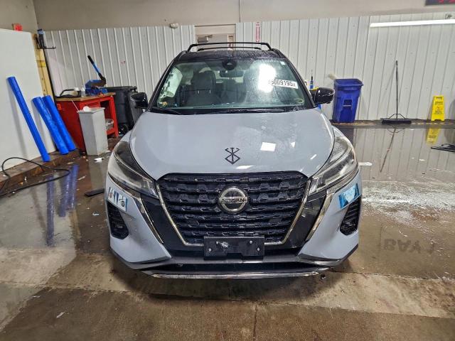Nissan Kicks Sr Image 3