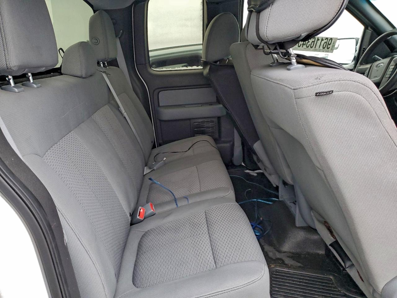 Ford F-150 Super Cab Image 6