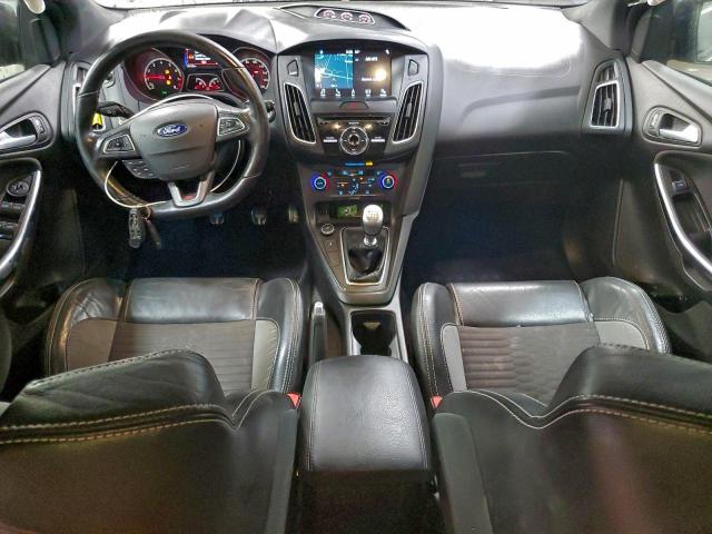 Ford Focus St Image 11