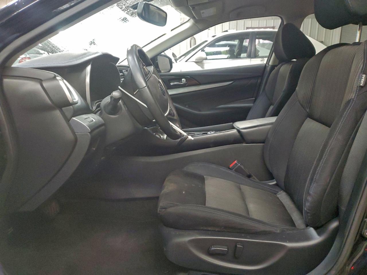 Nissan Maxima 3.5s Image 2