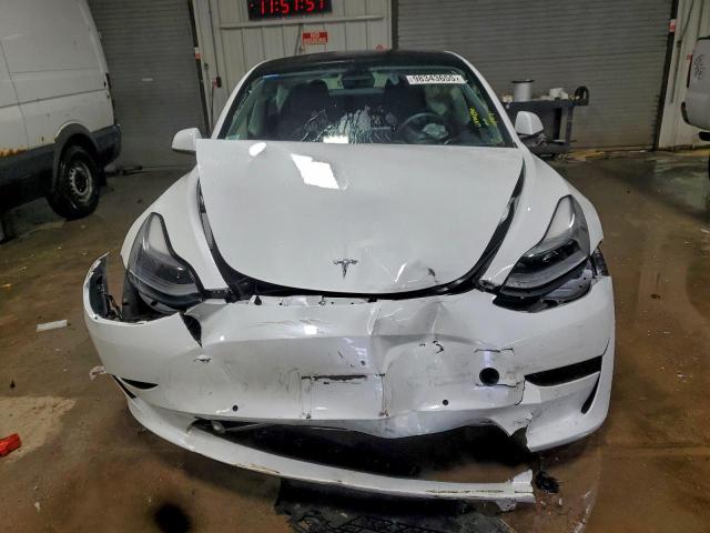 Tesla Model 3 Image 10