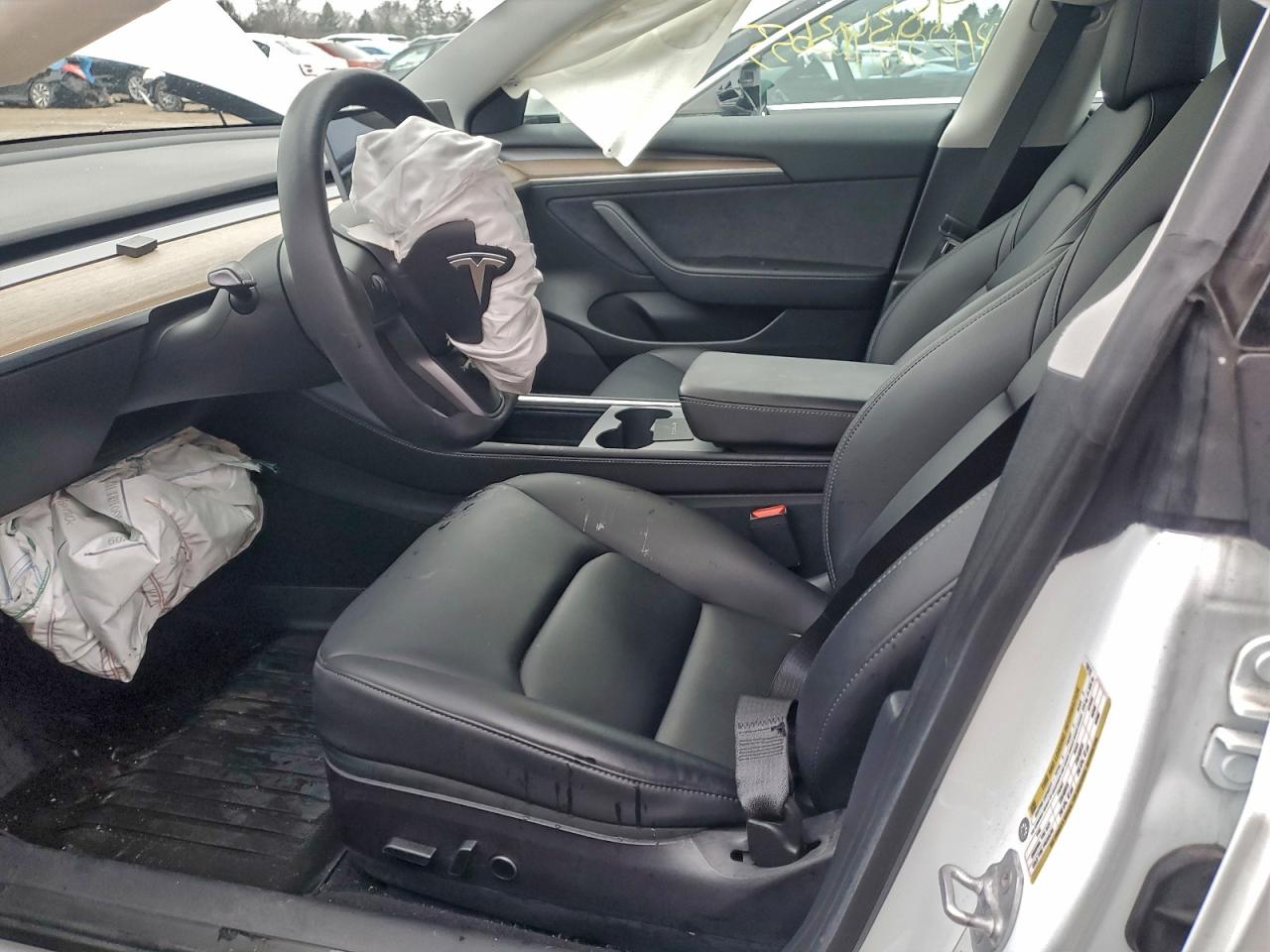 Tesla Model 3 Image 7