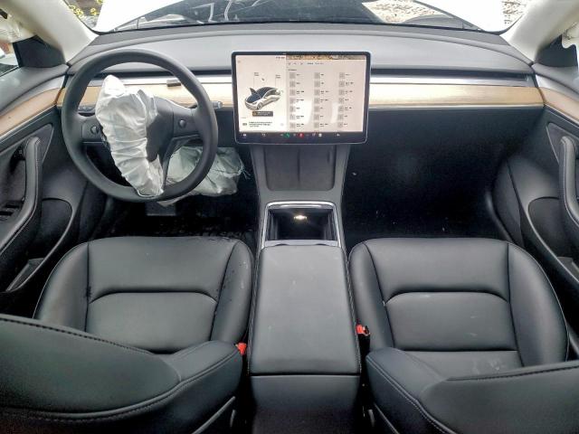 Tesla Model 3 Image 6