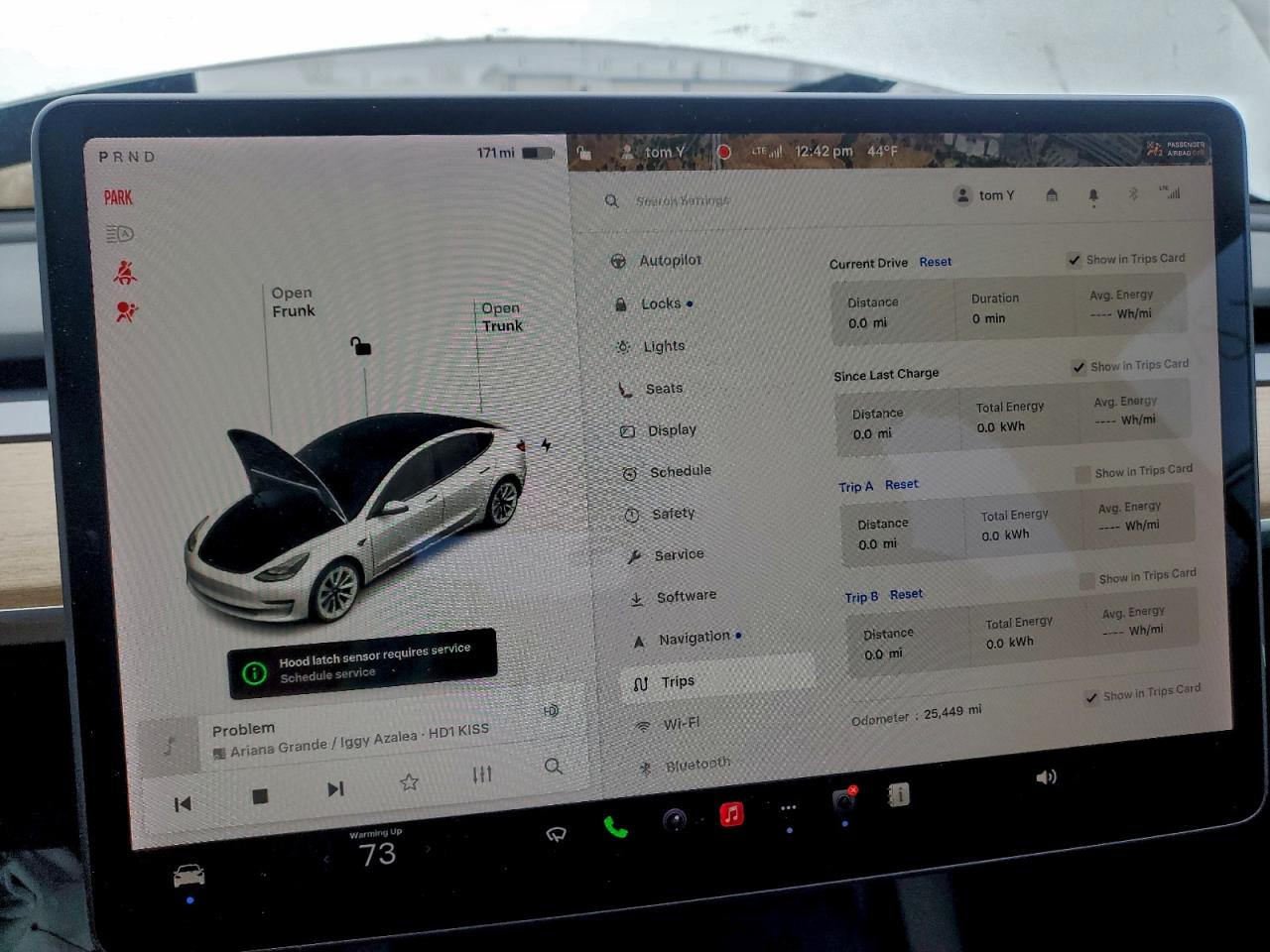 Tesla Model 3 Image 11