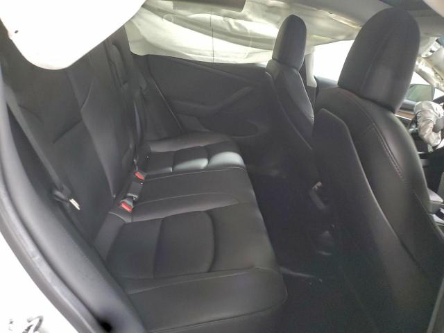 Tesla Model 3 Image 12