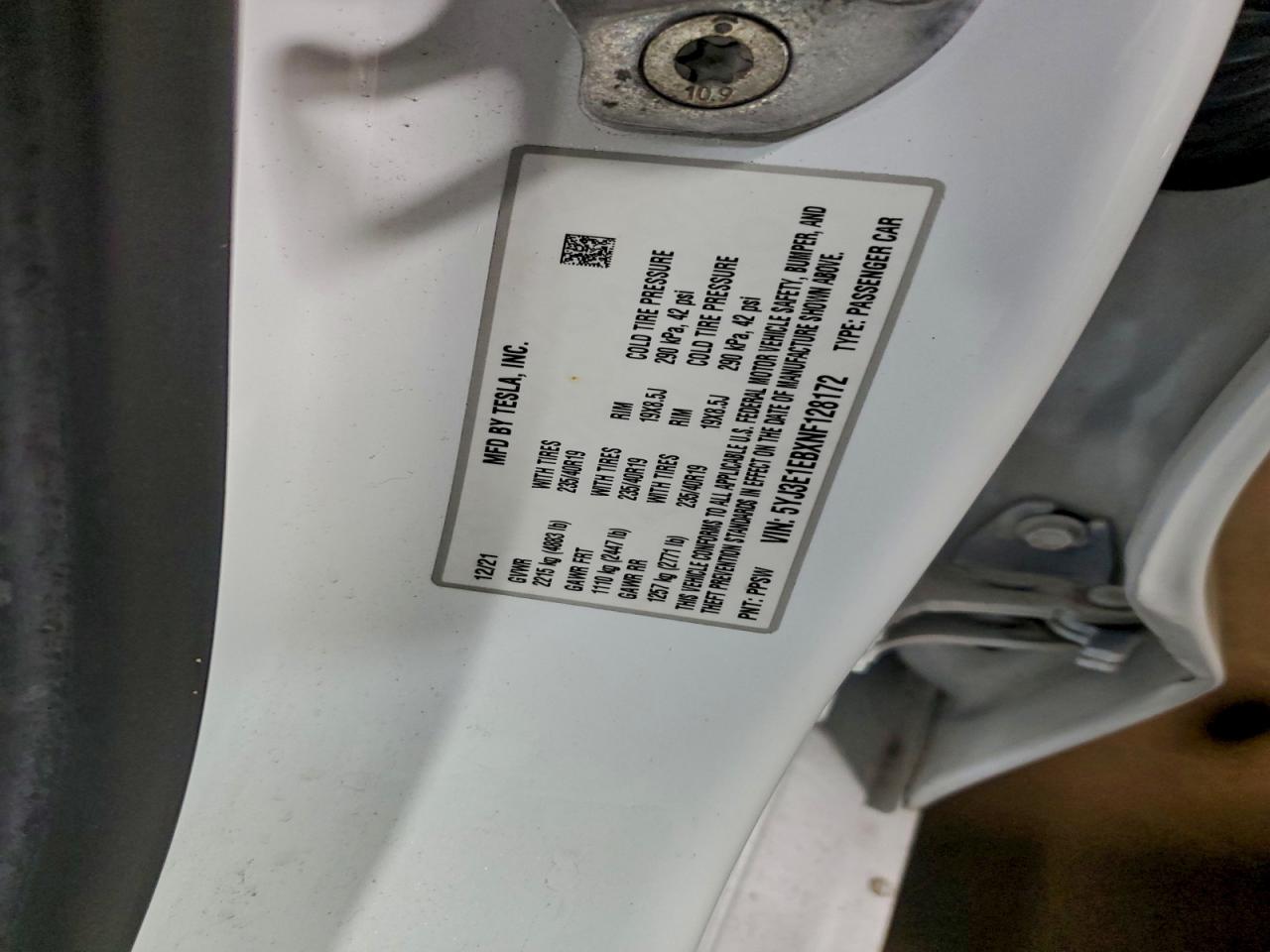 Tesla Model 3 Image 9