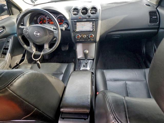 Nissan Altima Base Image 5