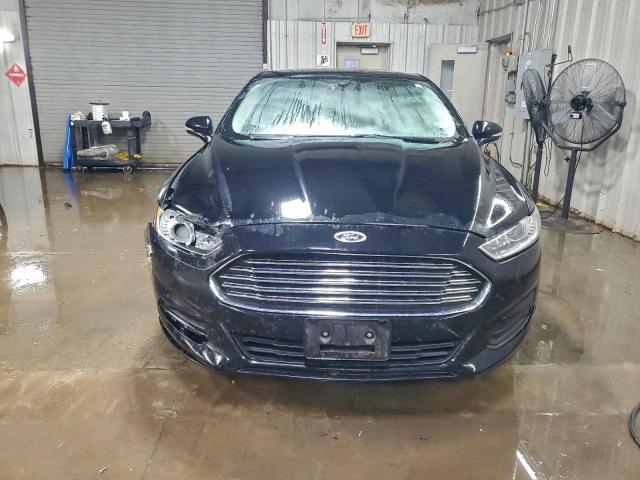 Ford Fusion Se Image 4