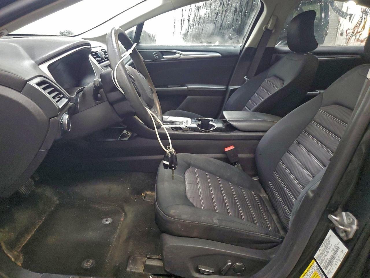 Ford Fusion Se Image 5