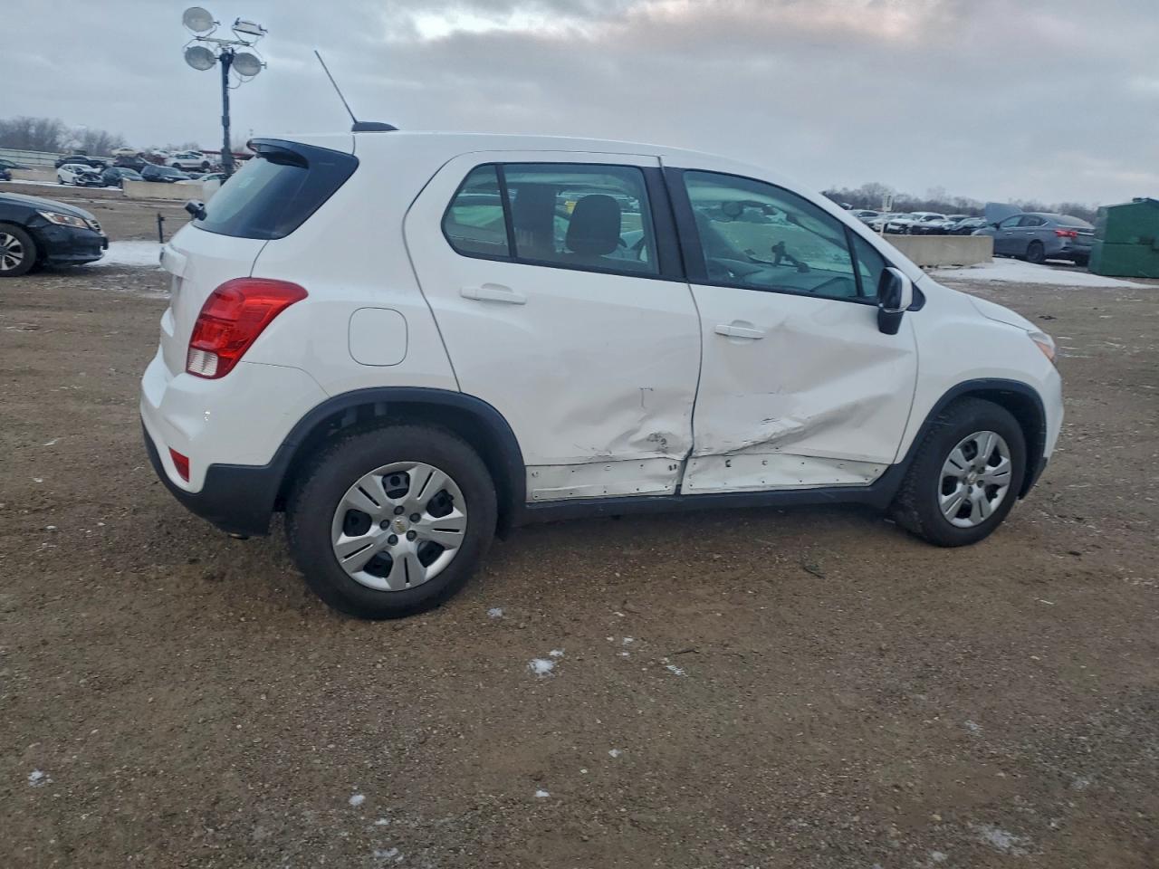 Chevrolet Trax Ls Image 5