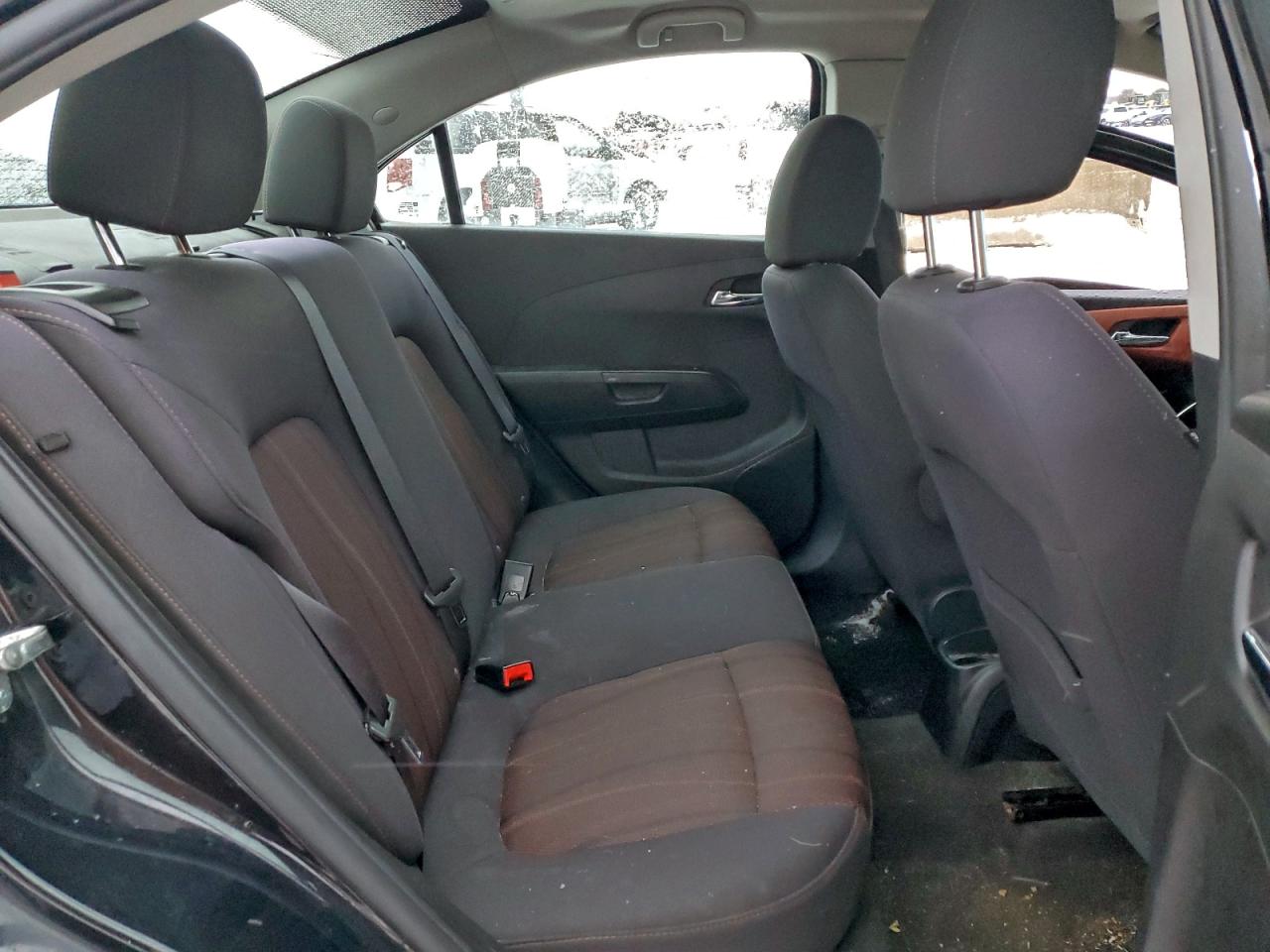 Chevrolet Sonic Lt Image 6