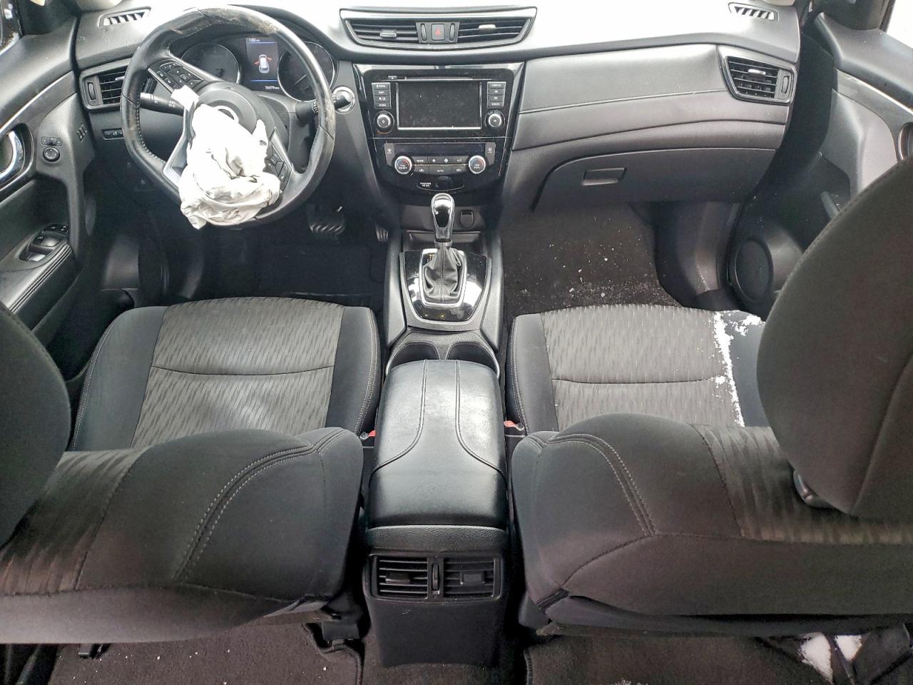 Nissan Rogue S Image 3