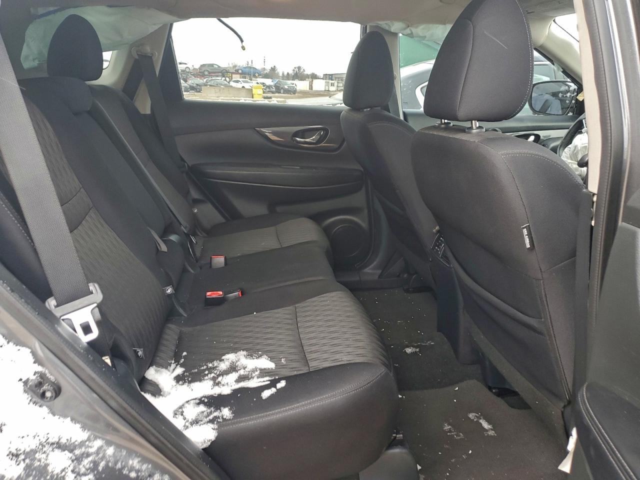 Nissan Rogue S Image 6