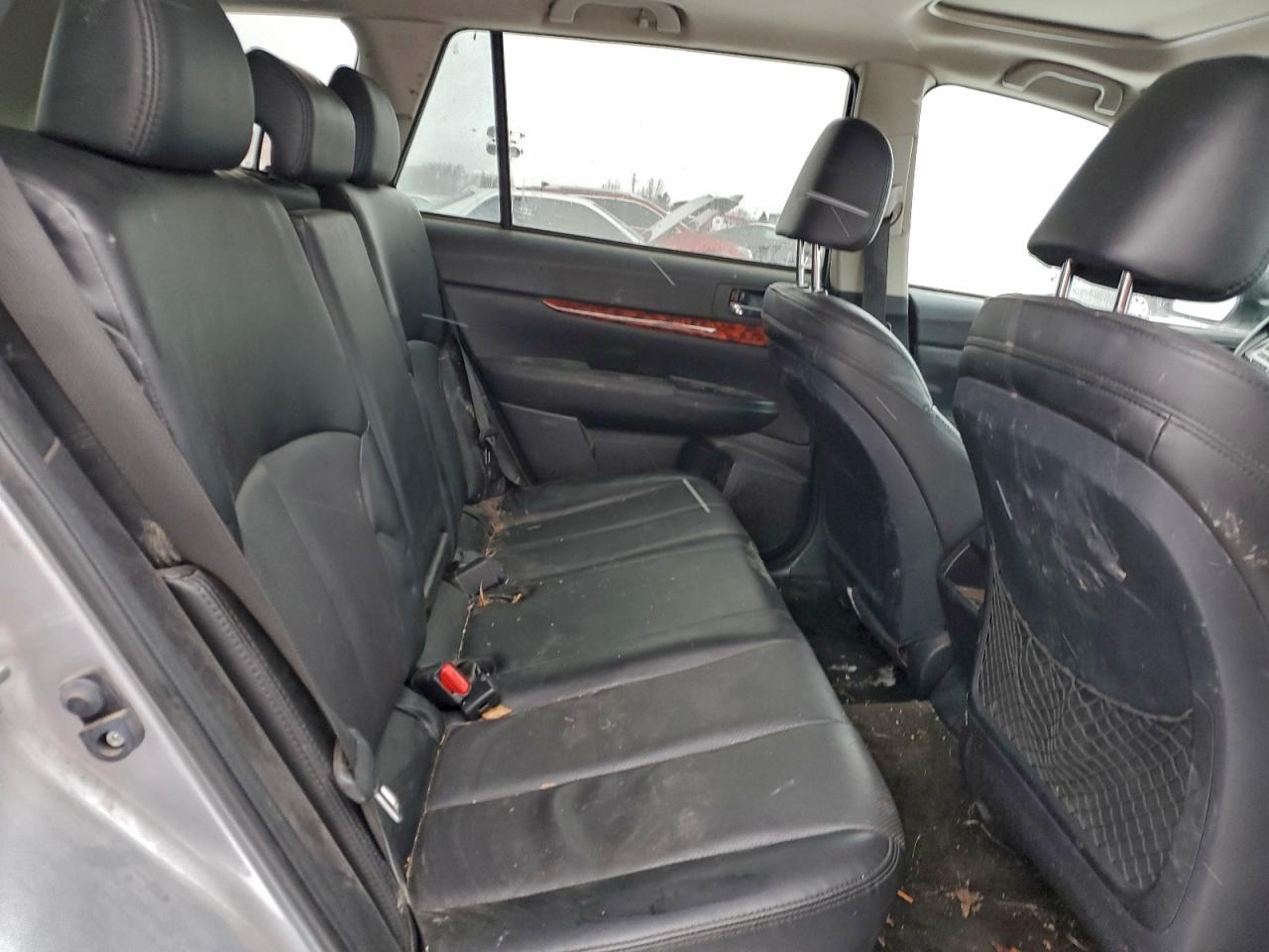 Subaru Outback 3.6r Limited Image 7