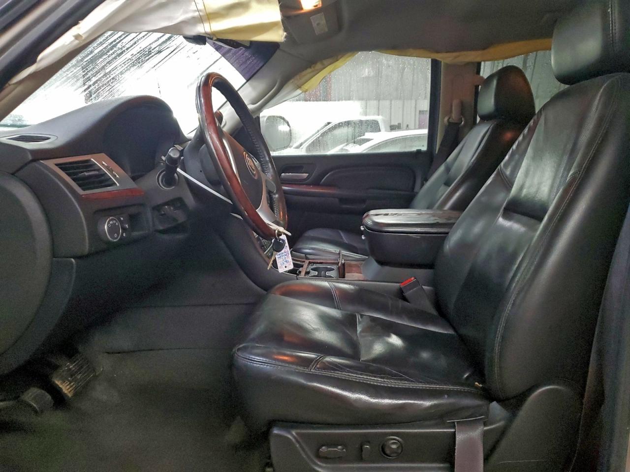 Cadillac Escalade Ext Image 7