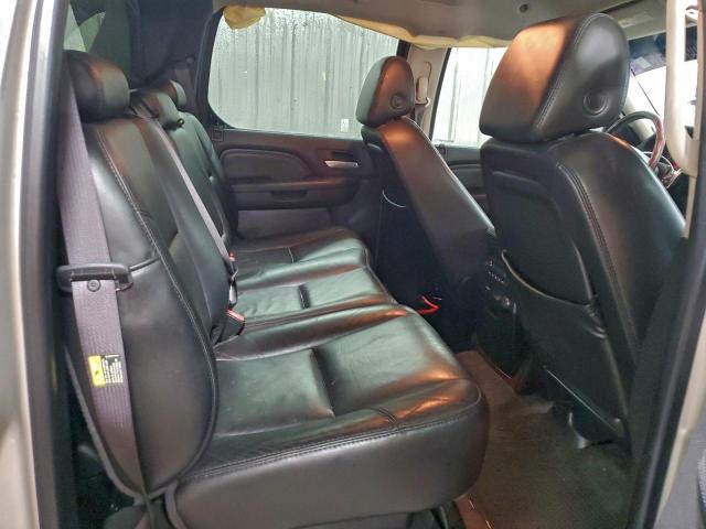 Cadillac Escalade Ext Image 2