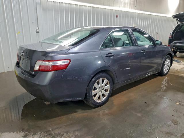 Toyota Camry Hybrid Image 6