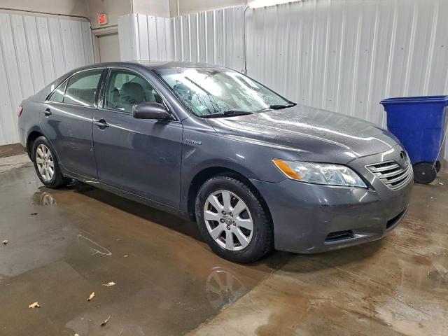 Toyota Camry Hybrid Image 12