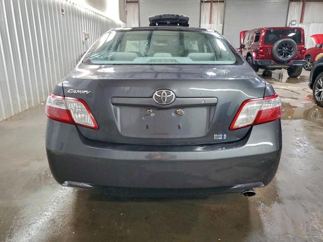 Toyota Camry Hybrid Image 9