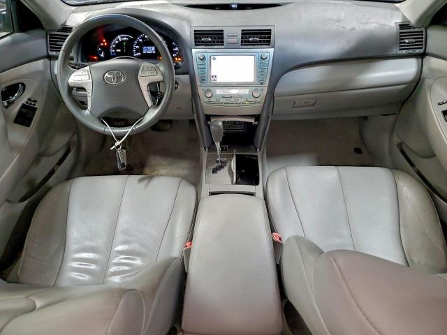 Toyota Camry Hybrid Image 7