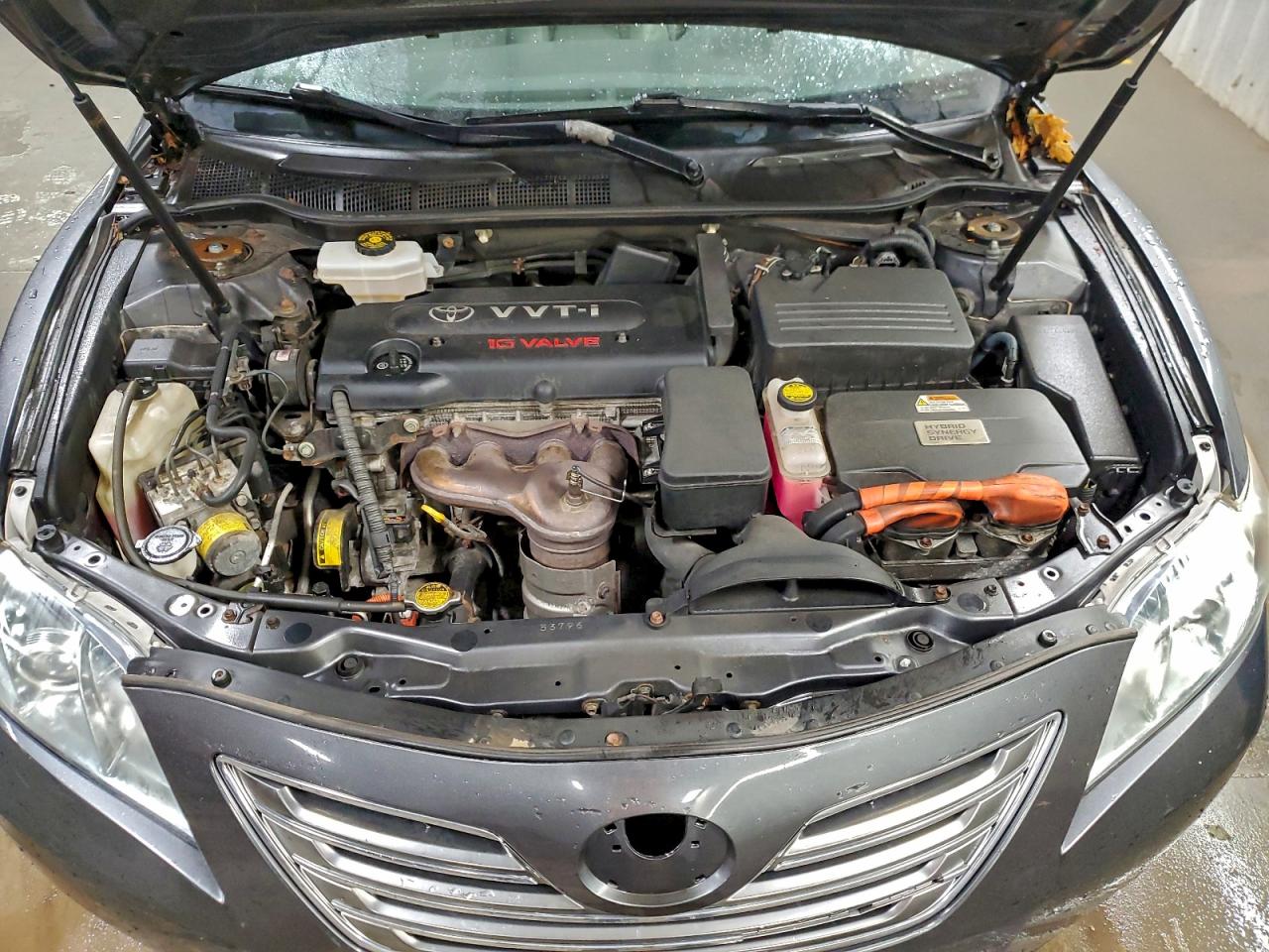 Toyota Camry Hybrid Image 10