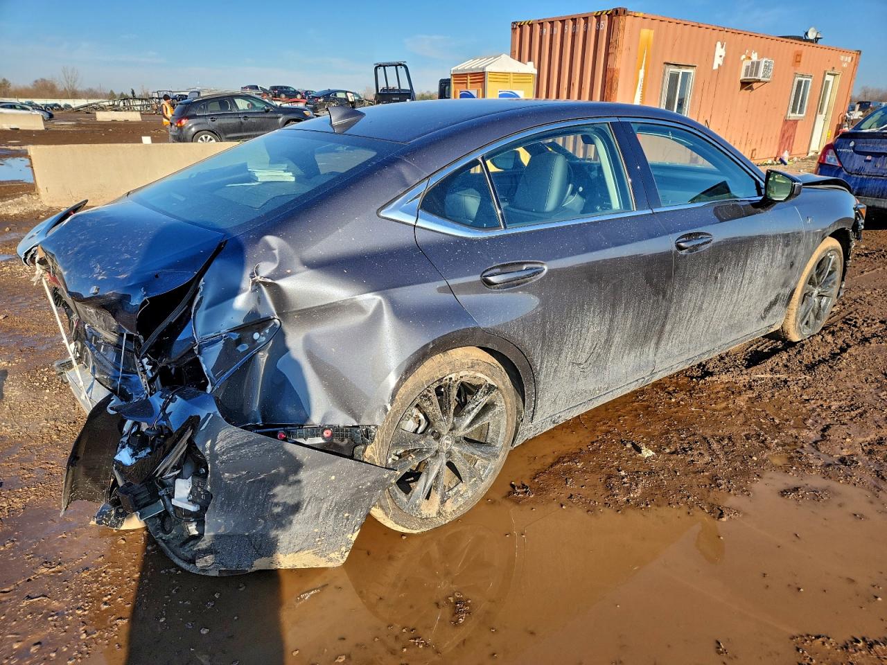 Lexus Es 300h Base Image 2