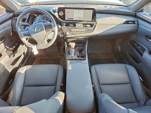 Lexus Es 300h Base Image 12