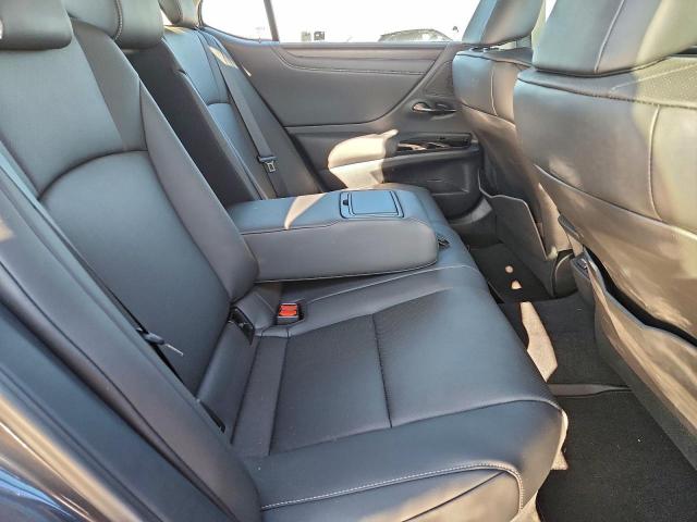 Lexus Es 300h Base Image 9