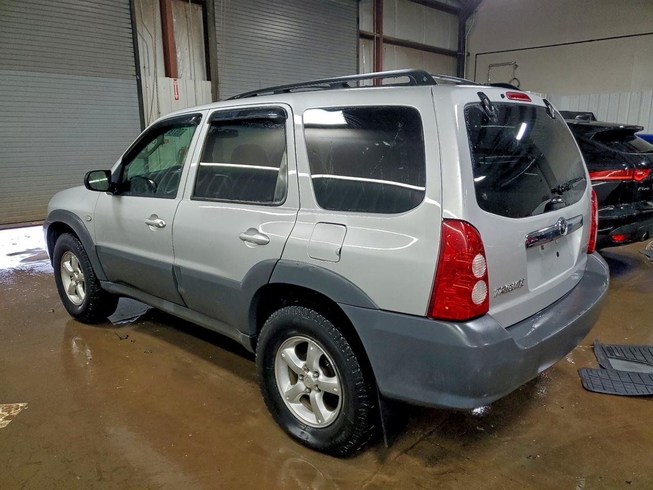 Mazda Tribute I Image 4