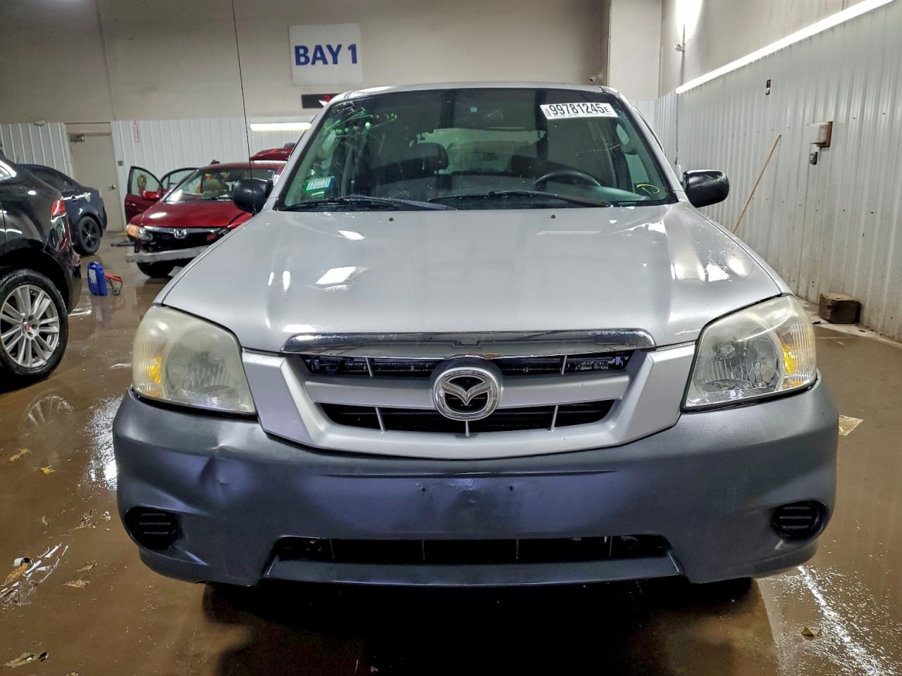 Mazda Tribute I Image 5