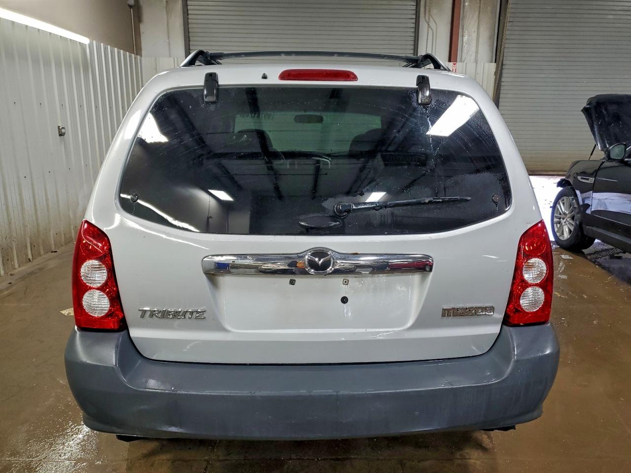 Mazda Tribute I Image 10