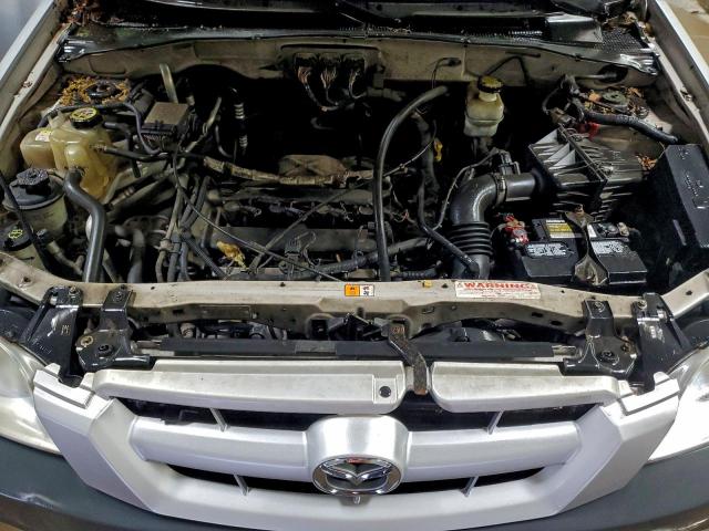 Mazda Tribute I Image 2