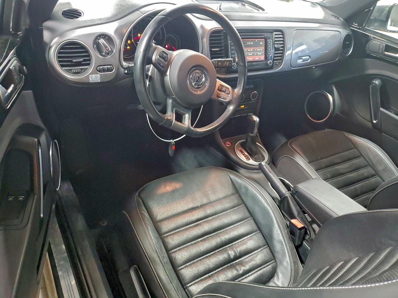 Volkswagen Beetle Image 4