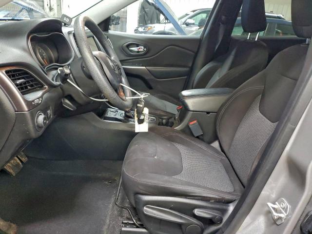 Jeep Grand Cherokee Latitude Image 5