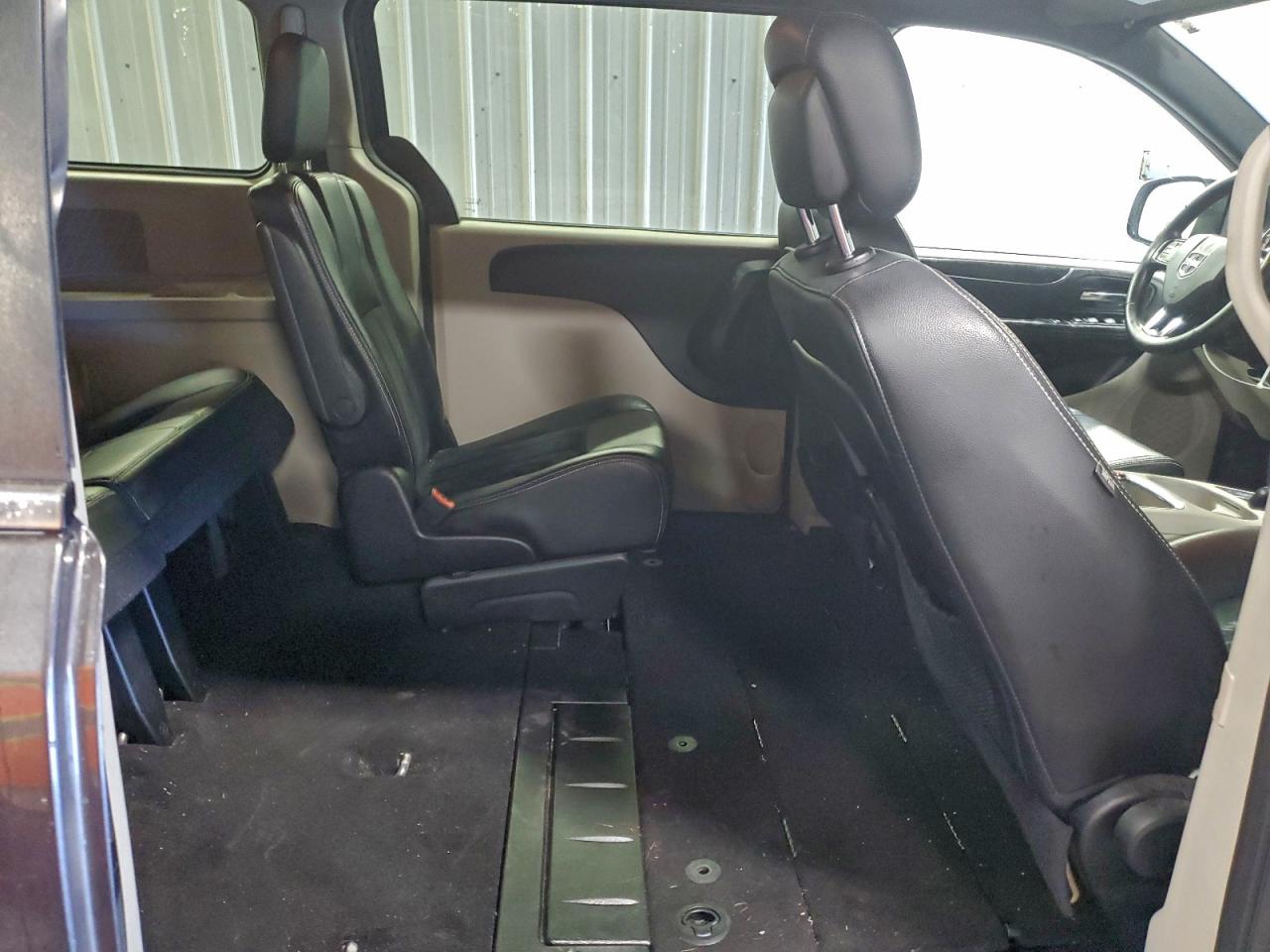 Dodge Caravan Sxt Image 6